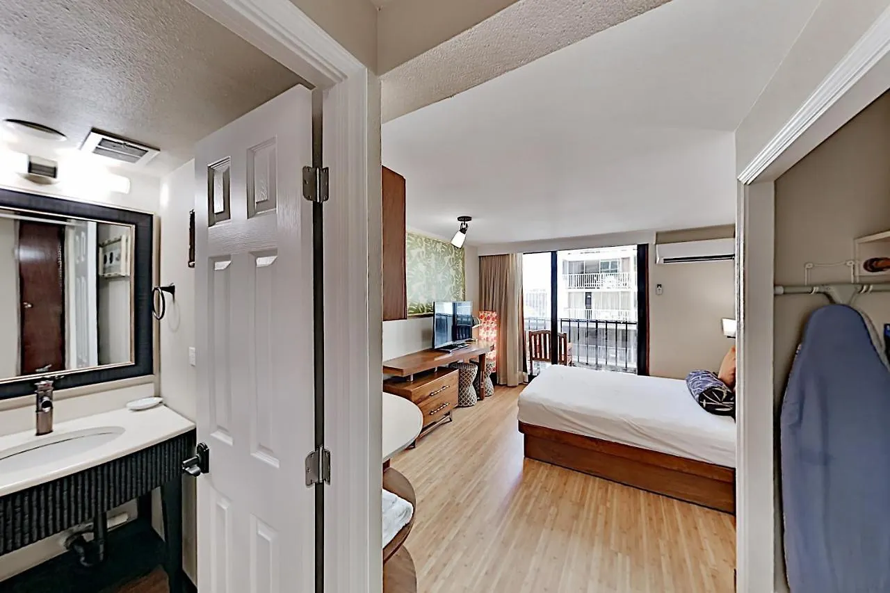 Bamboo 1002 Condo Гонолулу